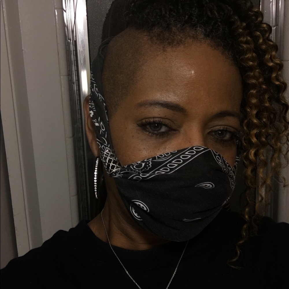 Face mask - Picture 3 of 6